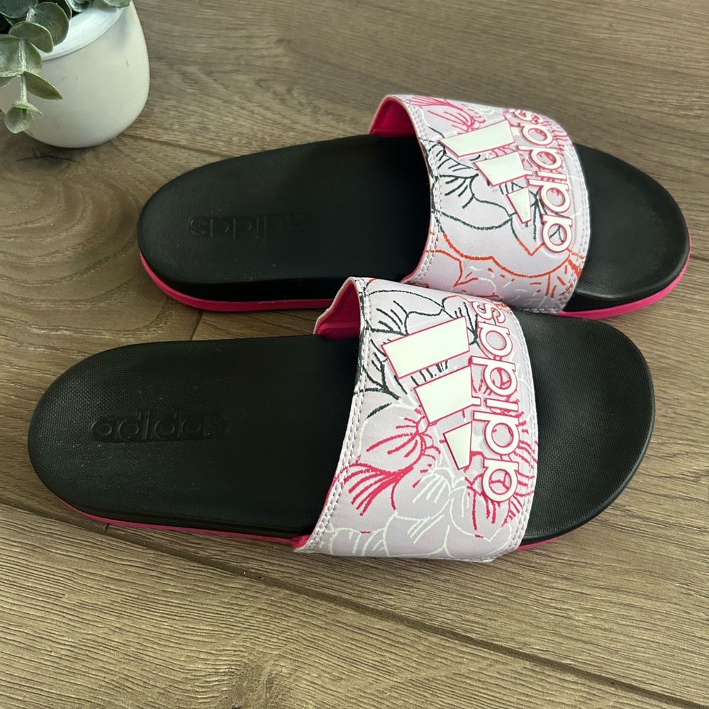 ADIDAS Women / Girls Slides Sandals Size 5 - Picture 4 of 5